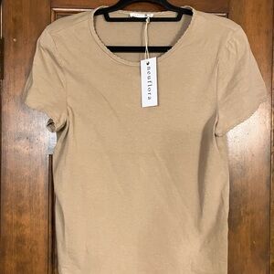 NWT Neuflora Tessa tee in light brown
